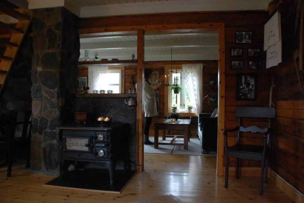 100 Years Old Norwegian Log House in Tromsø Villa Eksteriør bilde