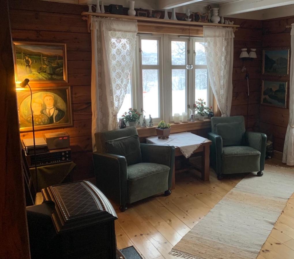 100 Years Old Norwegian Log House in Tromsø Villa Eksteriør bilde